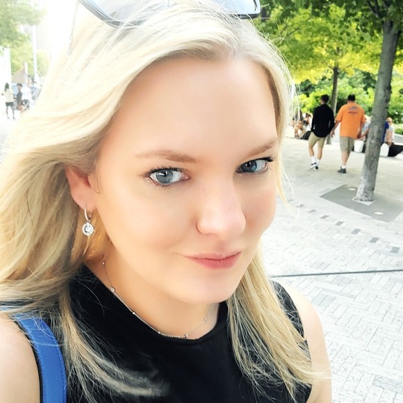 Meet your Posher, Raeann - Picture 1 of 1